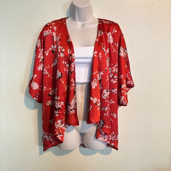 Forever 21 Red Cherry Blossom Floral Satin Kimono Size S - Picture 1 of 15